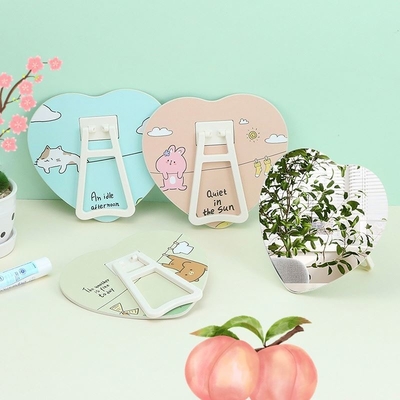우리의 코팅 된 종이 플라스틱 유리 화장품 거울을 사용하여 어디에서나 효율적으로 메이크업을 적용하십시오.